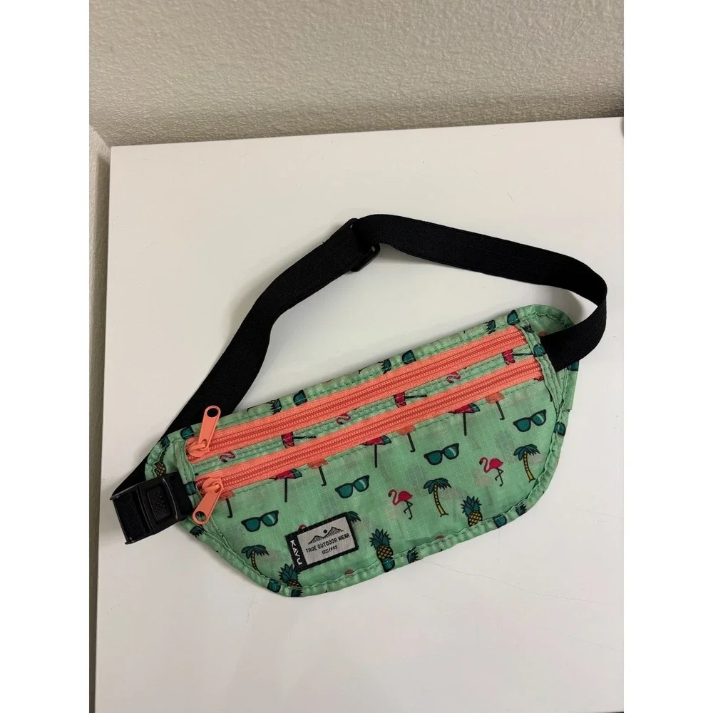 KAVU Hideaway Bag Fanny Lightweight Water Resistant Festival Travel Pineapple